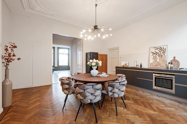 Medium property photo - Oudezijds Voorburgwal 145A, 1012 ES Amsterdam